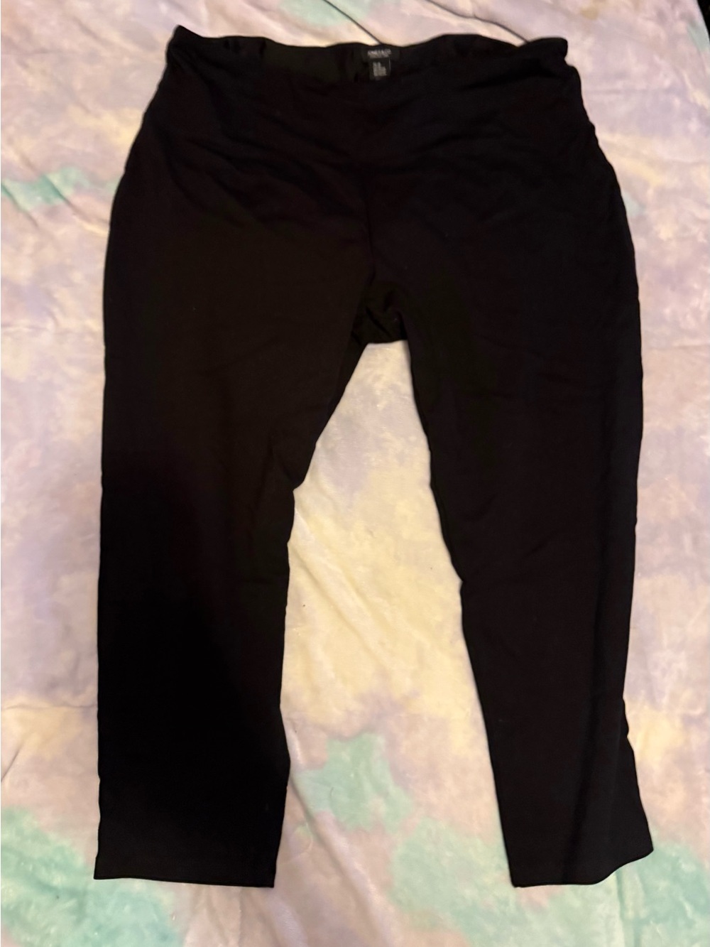 Everyday Black Stretch Capri Pants with Elastic Waistband